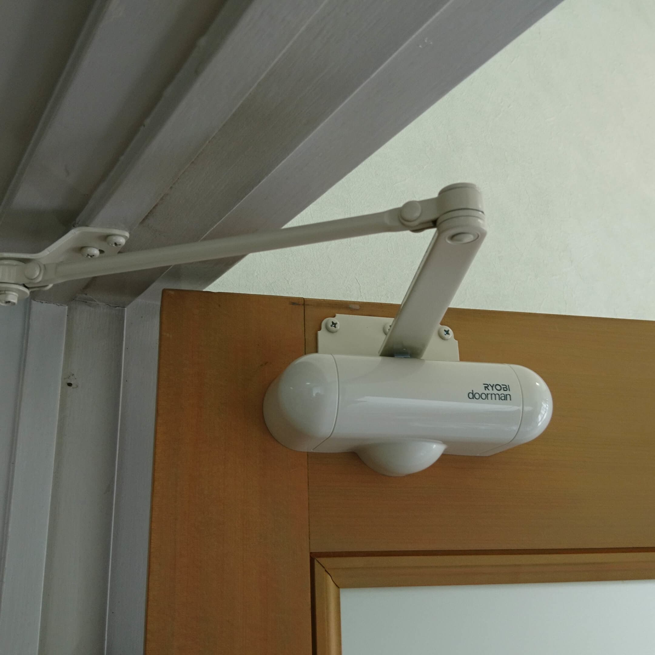 ドアマン取替え 小牧市 | ドアマンの取替えなら建具修理の窓口小牧市